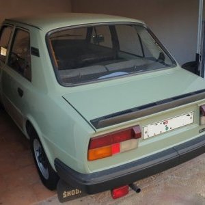 foto Škoda 105L sedan